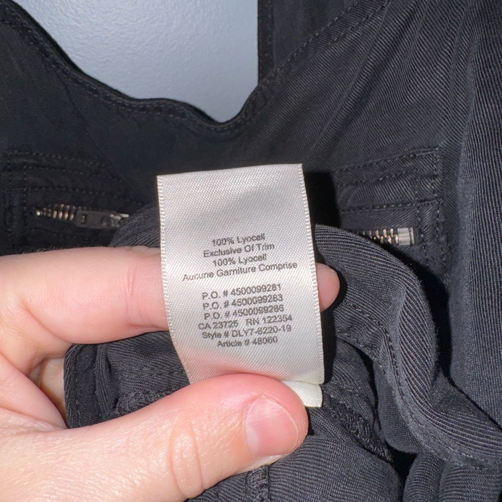 Aritzia Wilfred Free Valletta Overalls cropped in black - Picture 11 of 11